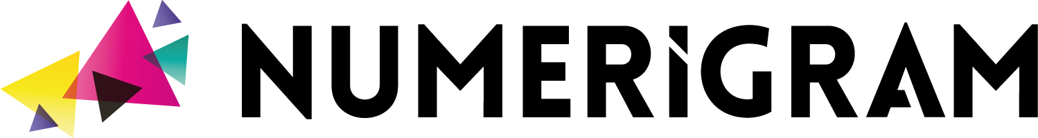Logo de Numerigram composé de triangles de différentes couleurs. À gauche de l'image, il y a une structure géométrique complexe formée de triangles imbriqués les uns dans les autres. Ces triangles sont colorés de manière alternée en violet, rose, jaune, noir et bleu, créant un motif visuellement attrayant et dynamique. Le fond est blanc pour faire ressortir les couleurs vives des triangles. Le nom 'Numerigram' est écrit à droite, en lettres noires élégantes.